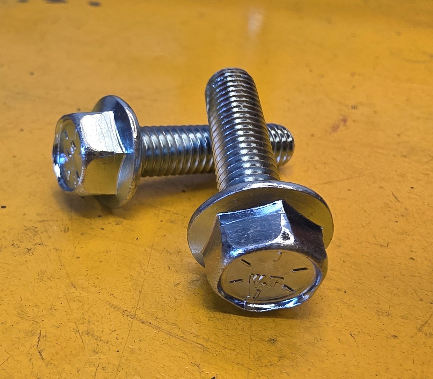 BOLT FLANGE HEAD NON-SERRATED 3/8X1.1/2 UNC ZINC GR 8