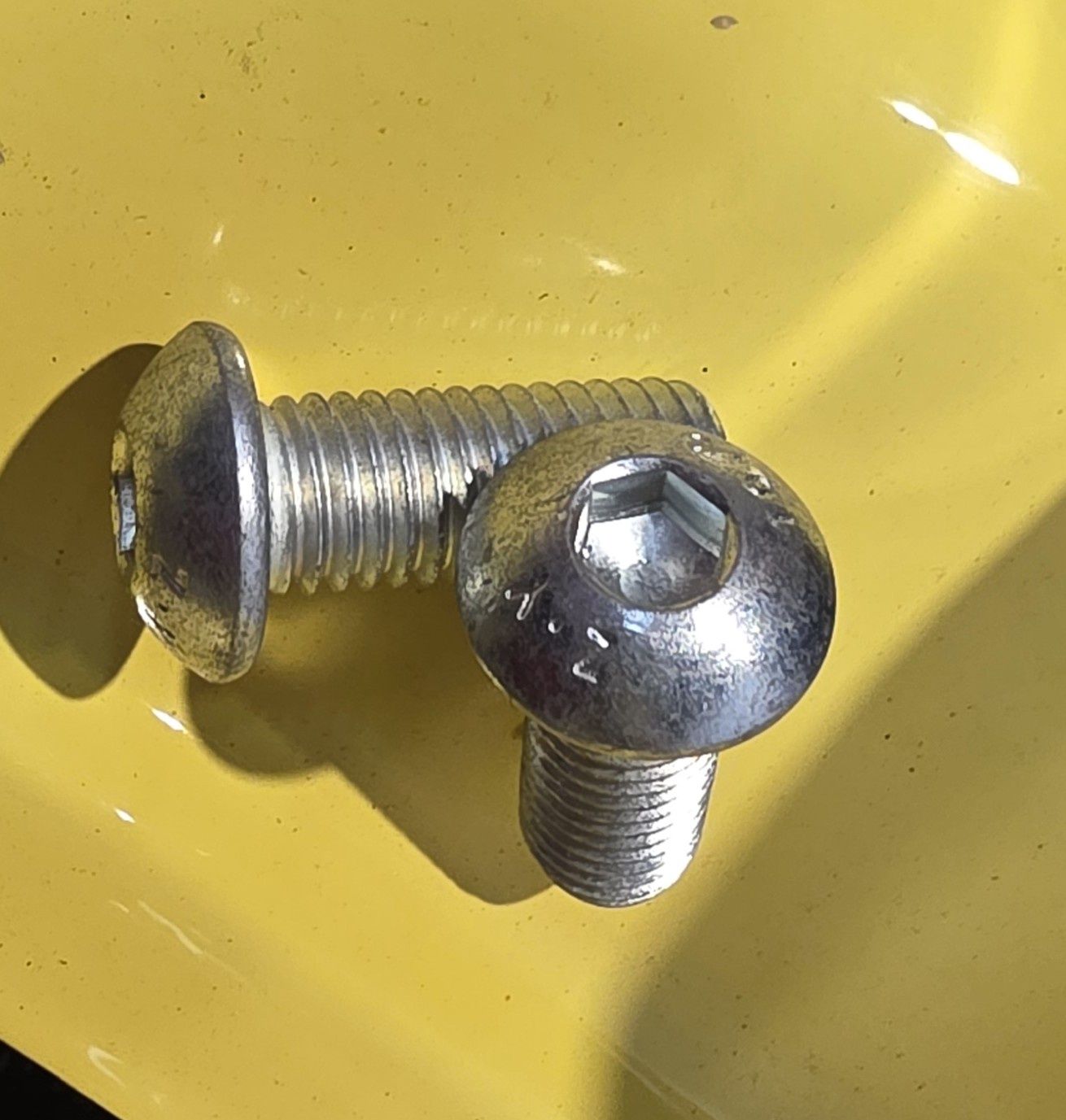 BUTTONHEAD SOCKETSCREW M10X25 ZINC 10.9