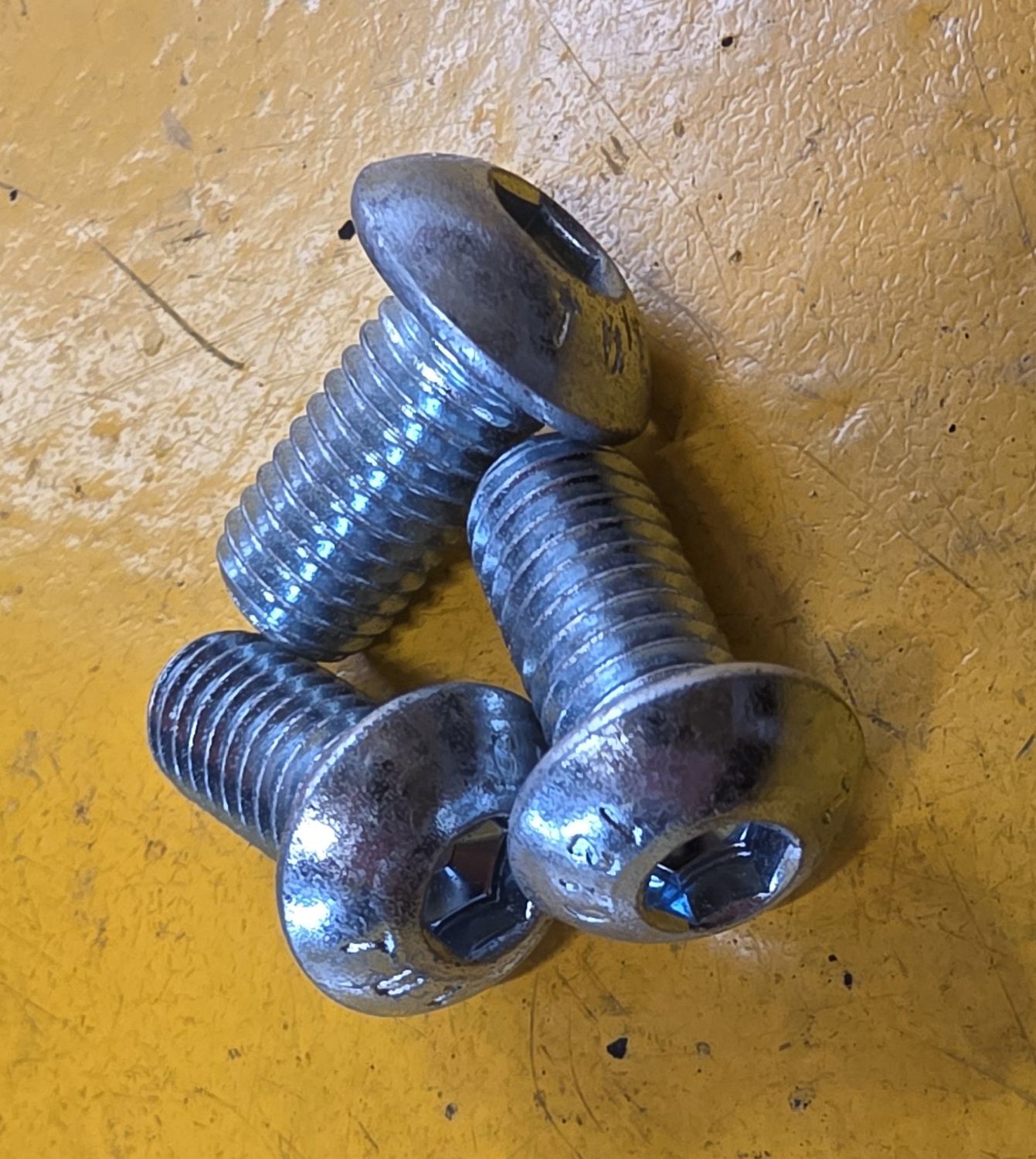 BUTTONHEAD SOCKETSCREW M8X16 ZINC 12.9