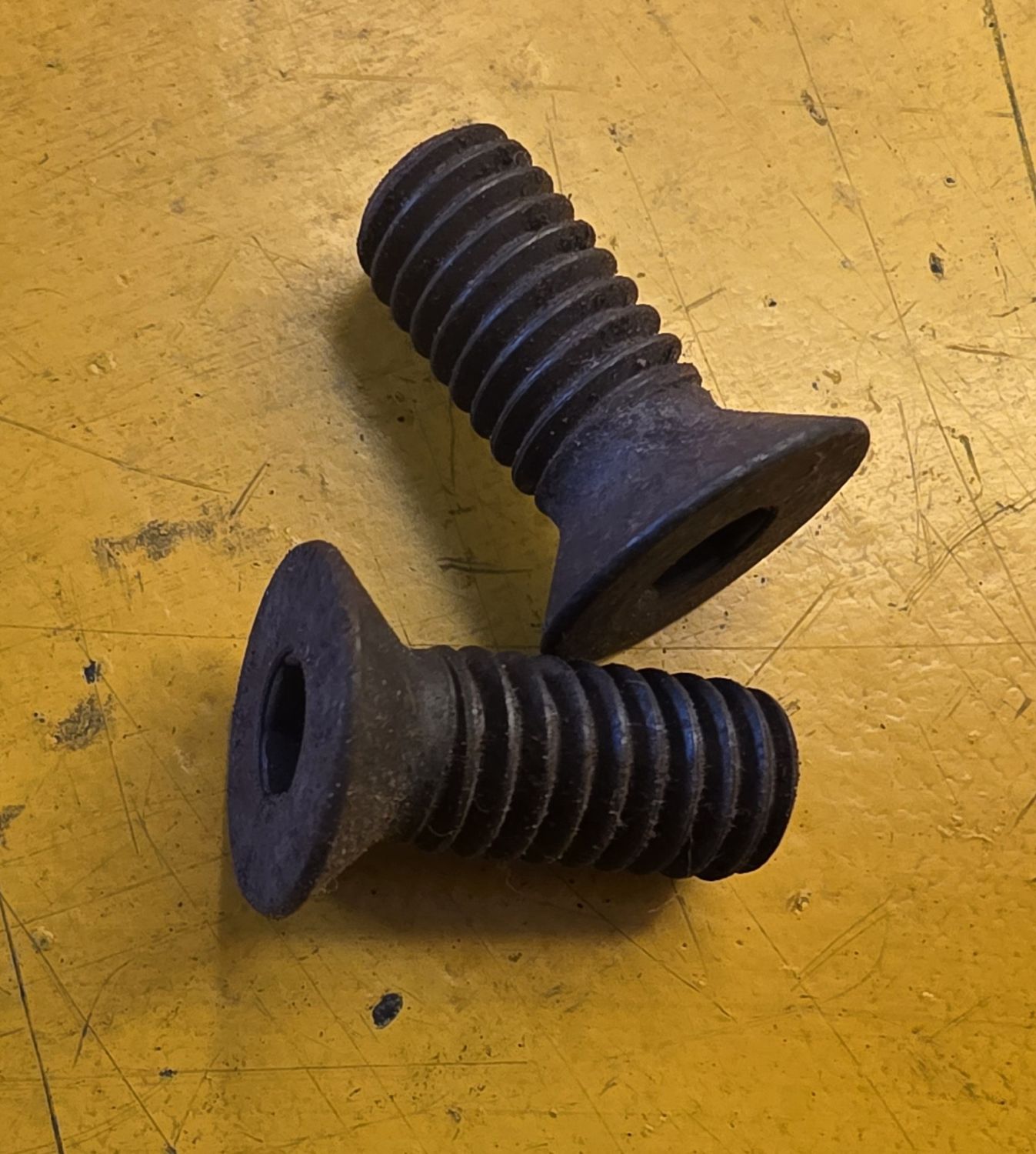 FLATHEAD SOCKETSCREW 5/16X3/4 UNC CSK BLK