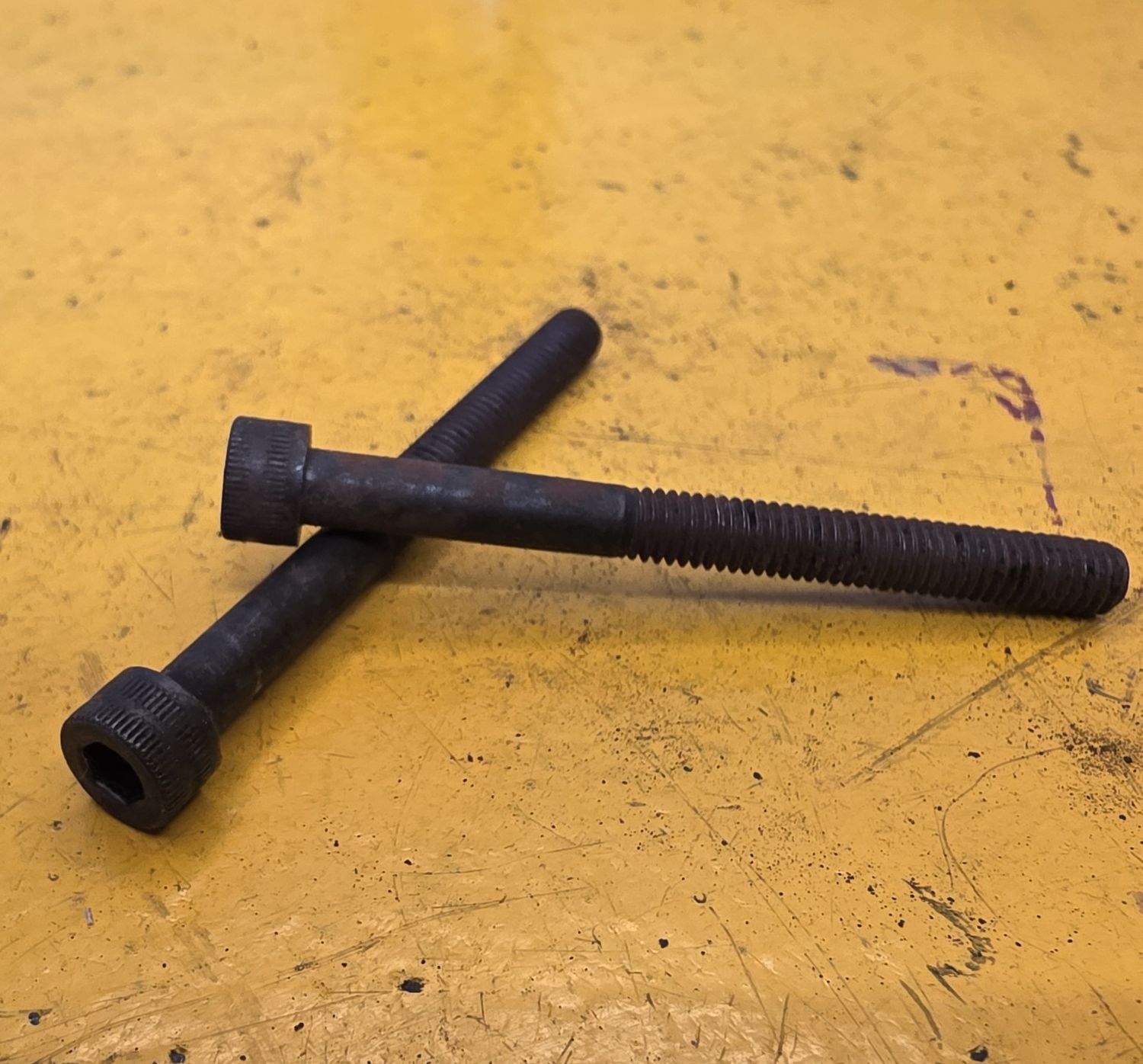 SOCKETHEAD CAPSCREW 3/16X2 UNF BLK