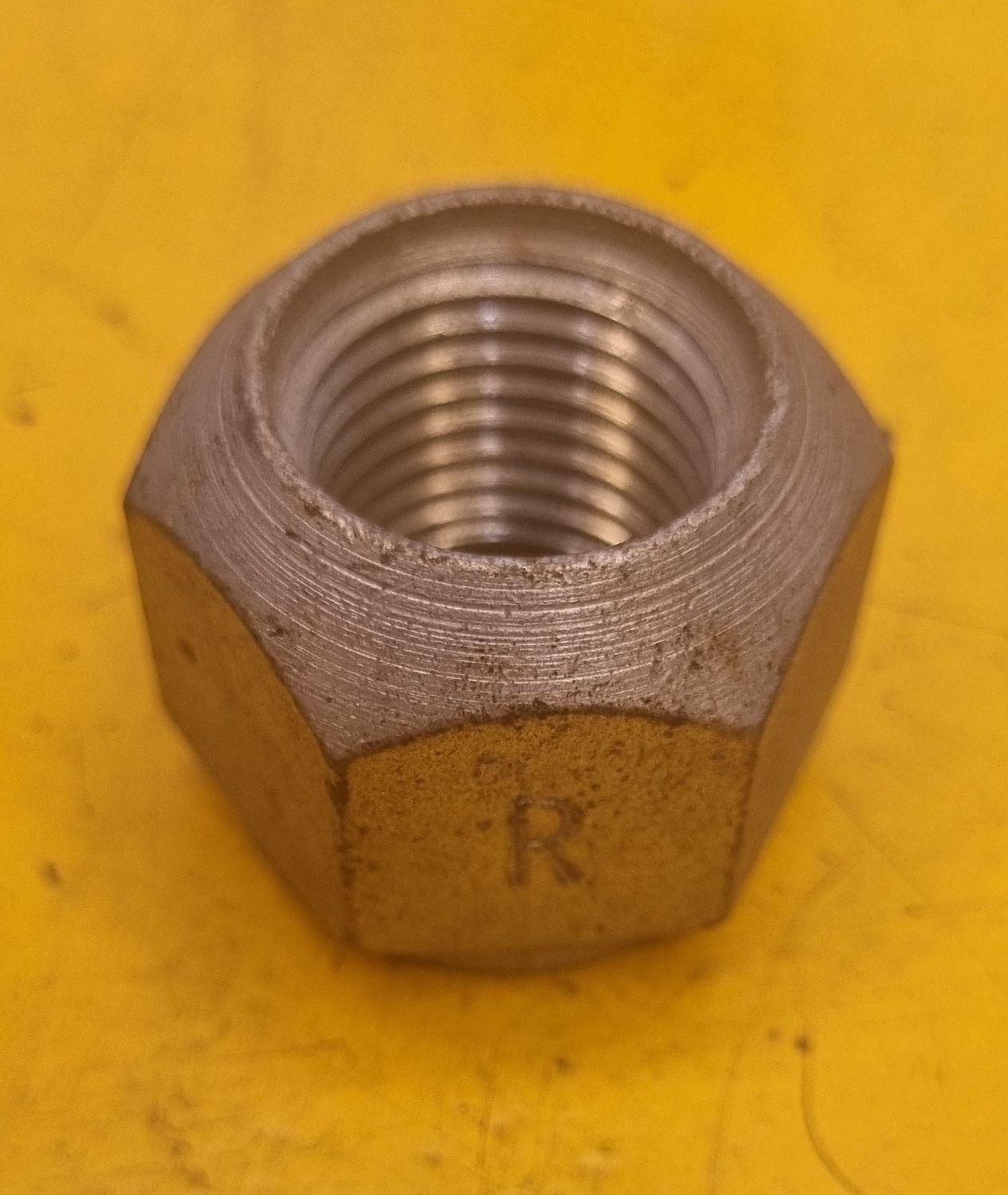 NUT 7/8 AXLE BSF RIGHT THREAD 11 TPI ZINC
