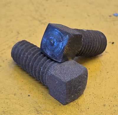 BOLT 5/16X5/8 BSW SQUARE HEAD BLK