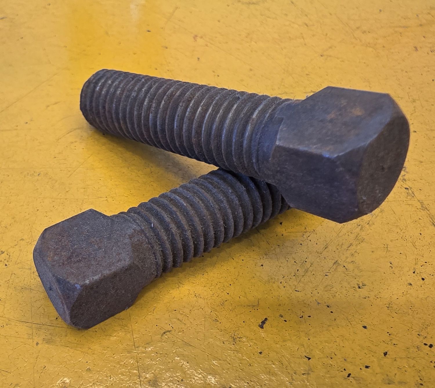 BOLT1/2X2 BSW SQUARE HEAD BLK