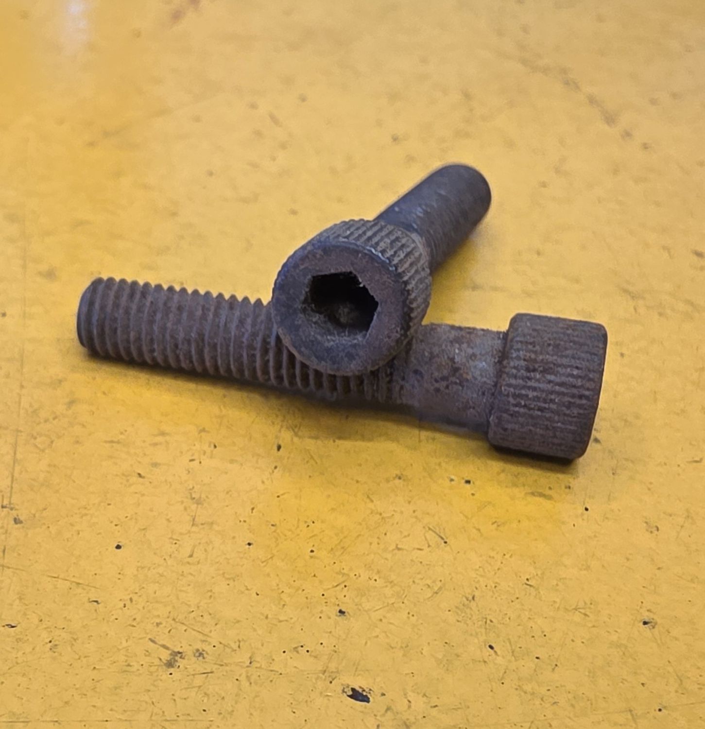 SOCKETHEAD CAPSCREW 1/4X1.1/4 BSF BLK