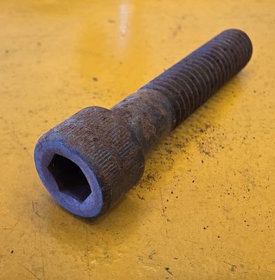 SOCKETHEAD CAPSCREW 1/2X2.1/2 BSW BLK