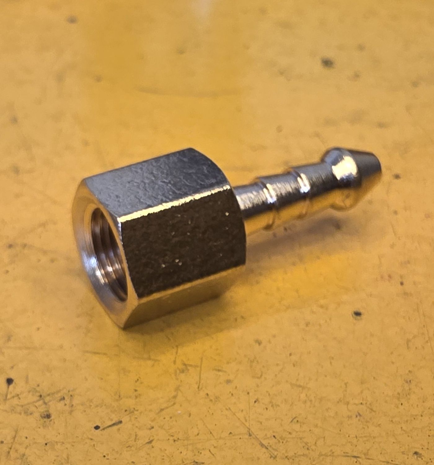 BRASS FEMALE CONNECT 3/16 HOSE X 1/8 BSP