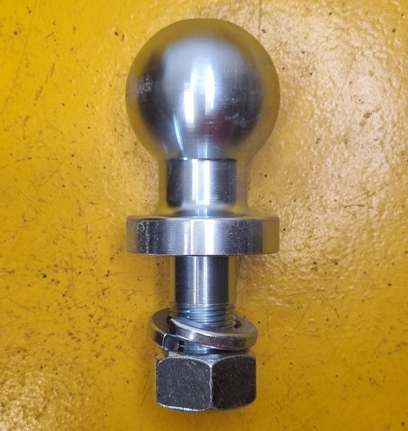 TOW BALL 50MMX7/8  SHANK 2500KG