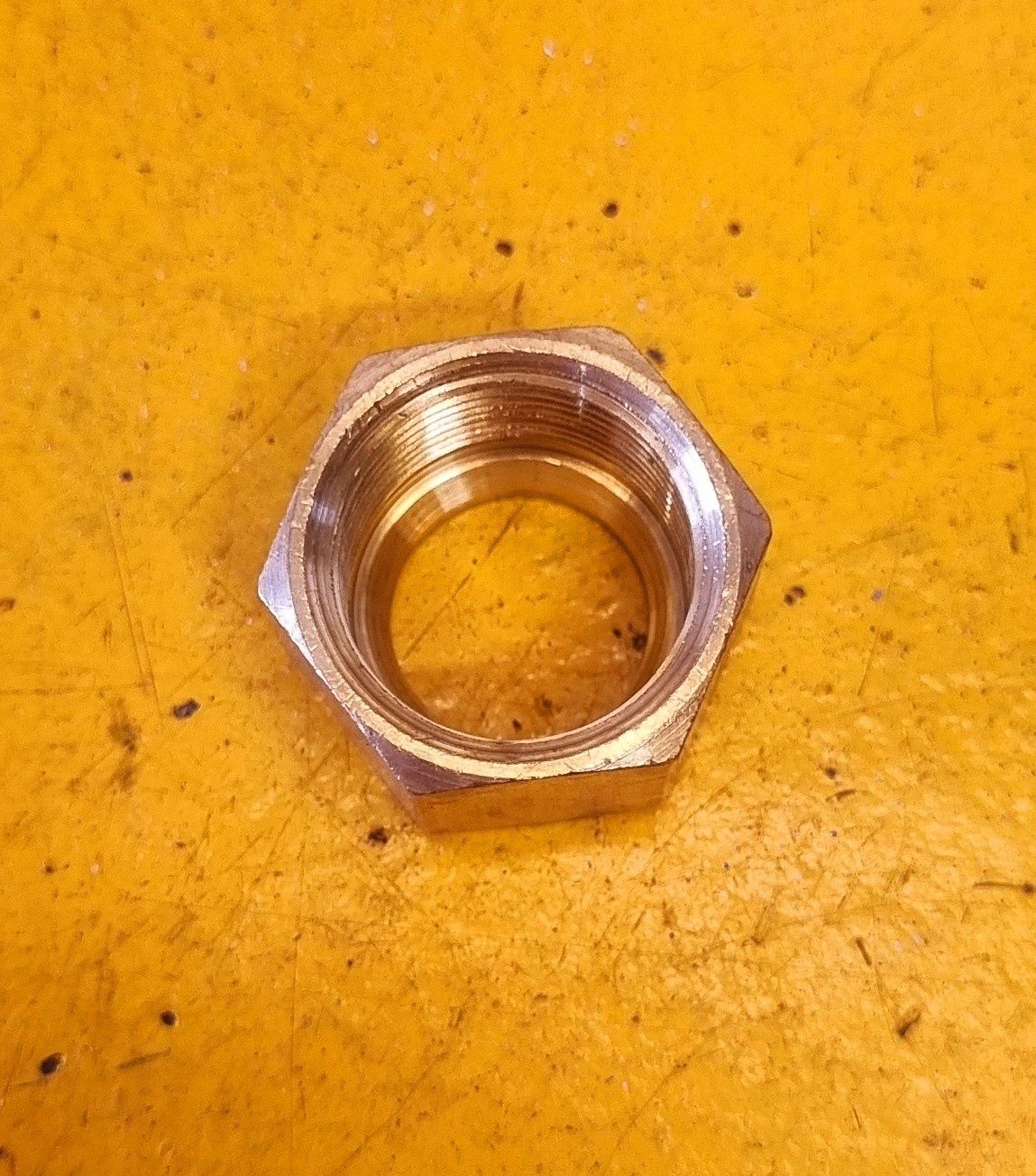 BRASS COMP NUT 1/2 TUBE X 11/16 UN