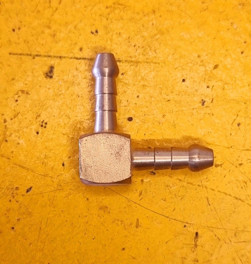 BRASS AIRLINE ELBOW 3/16 HOSE