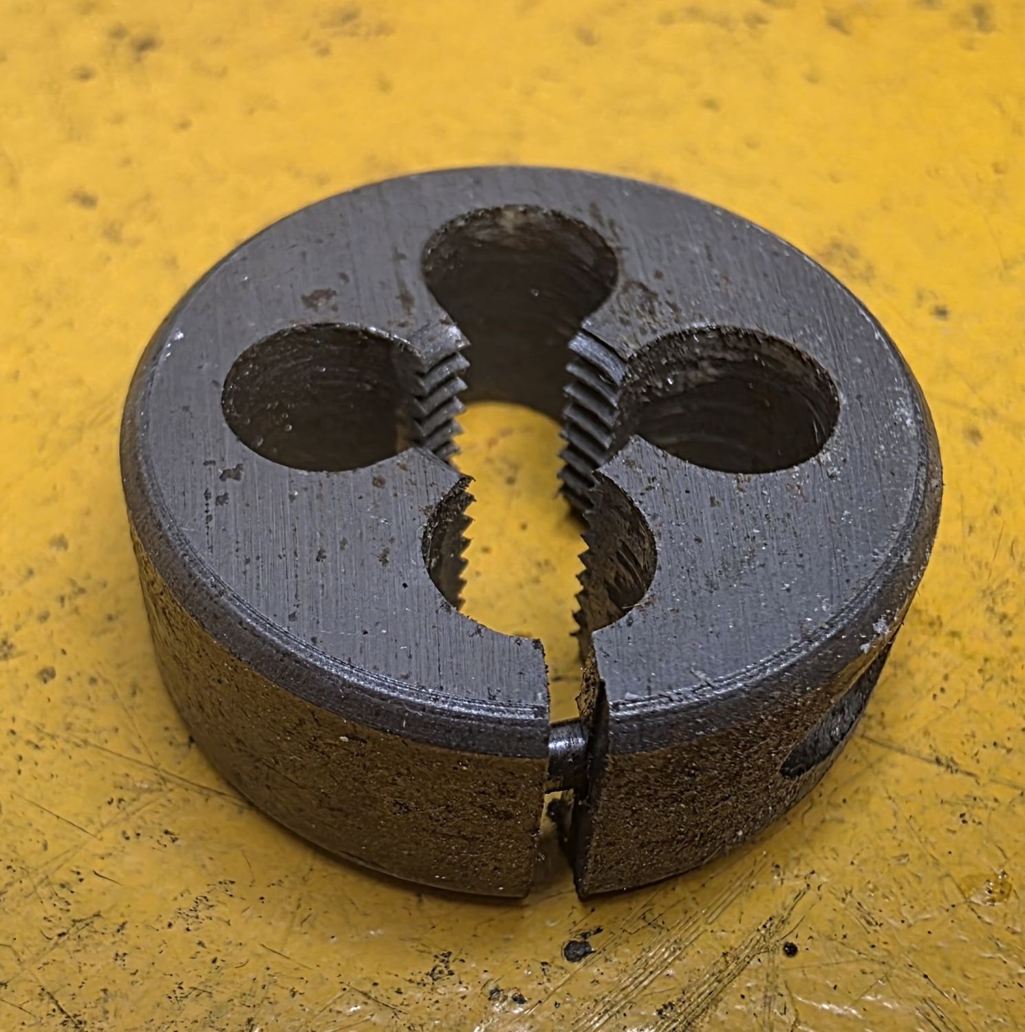 DIE BUTTON 1/4 BSPT 28TPI CARBON STEEL