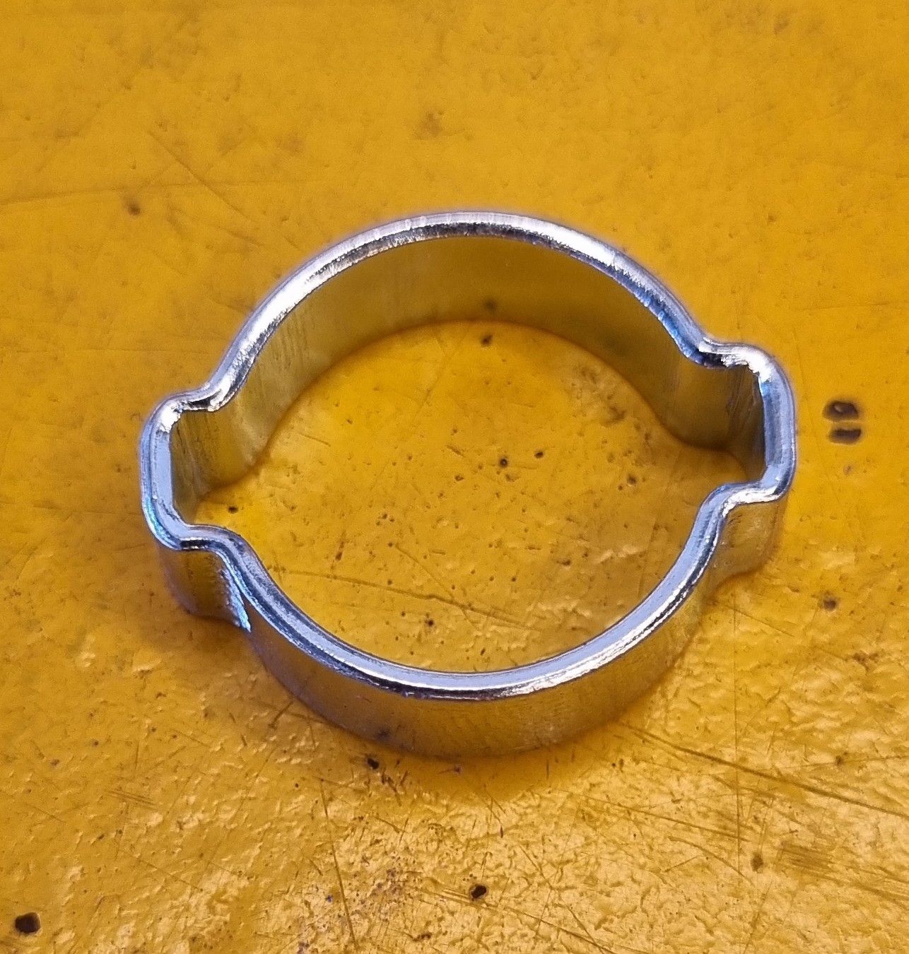 CLAMP DOUBLE EAR 20-23MM