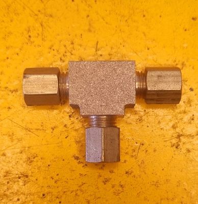 BRASS COMP UNION TEE 3/16 TUBE