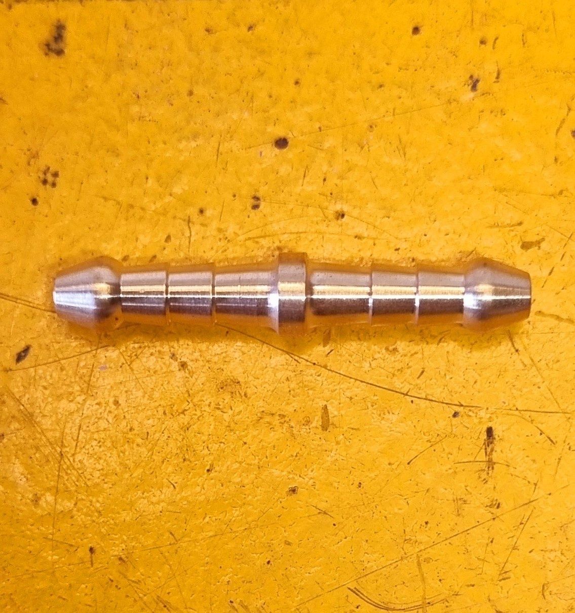 BRASS AIRLINE JOINER 1/4 HOSE