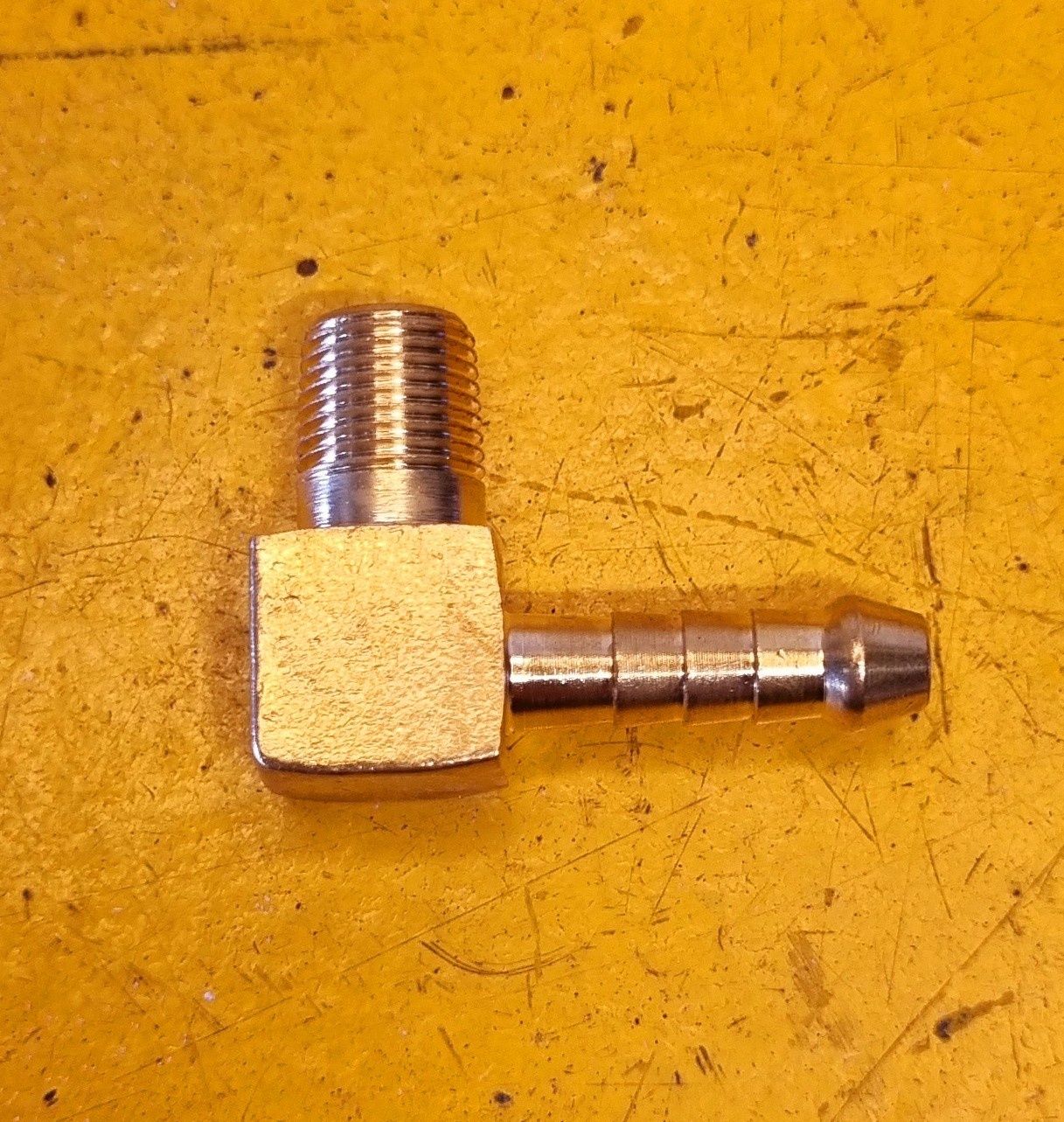 BRASS AIRLINE MALE ELBOW 1/4 HOSE X 1/8 BSP