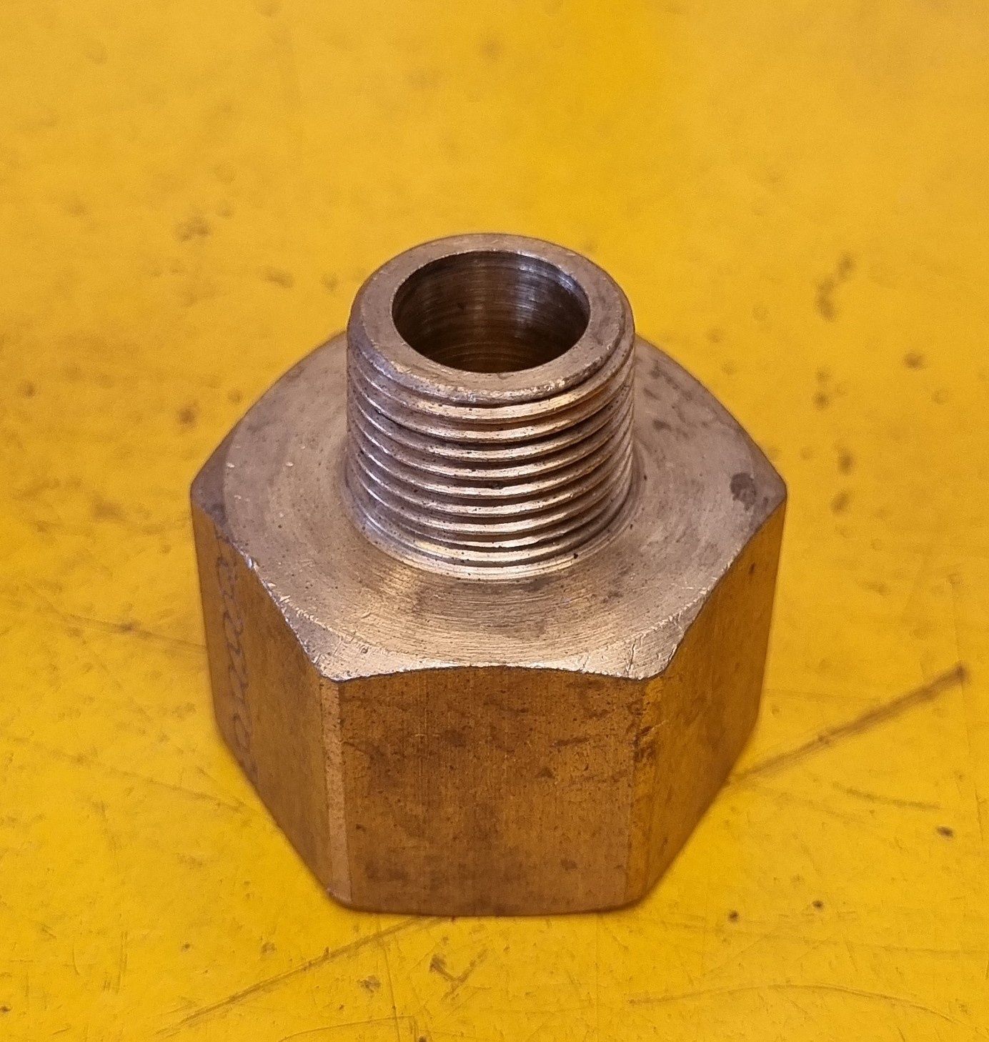 BRASS M/F ADAPTOR 3/4 (F) TO 3/8 (M) BSP