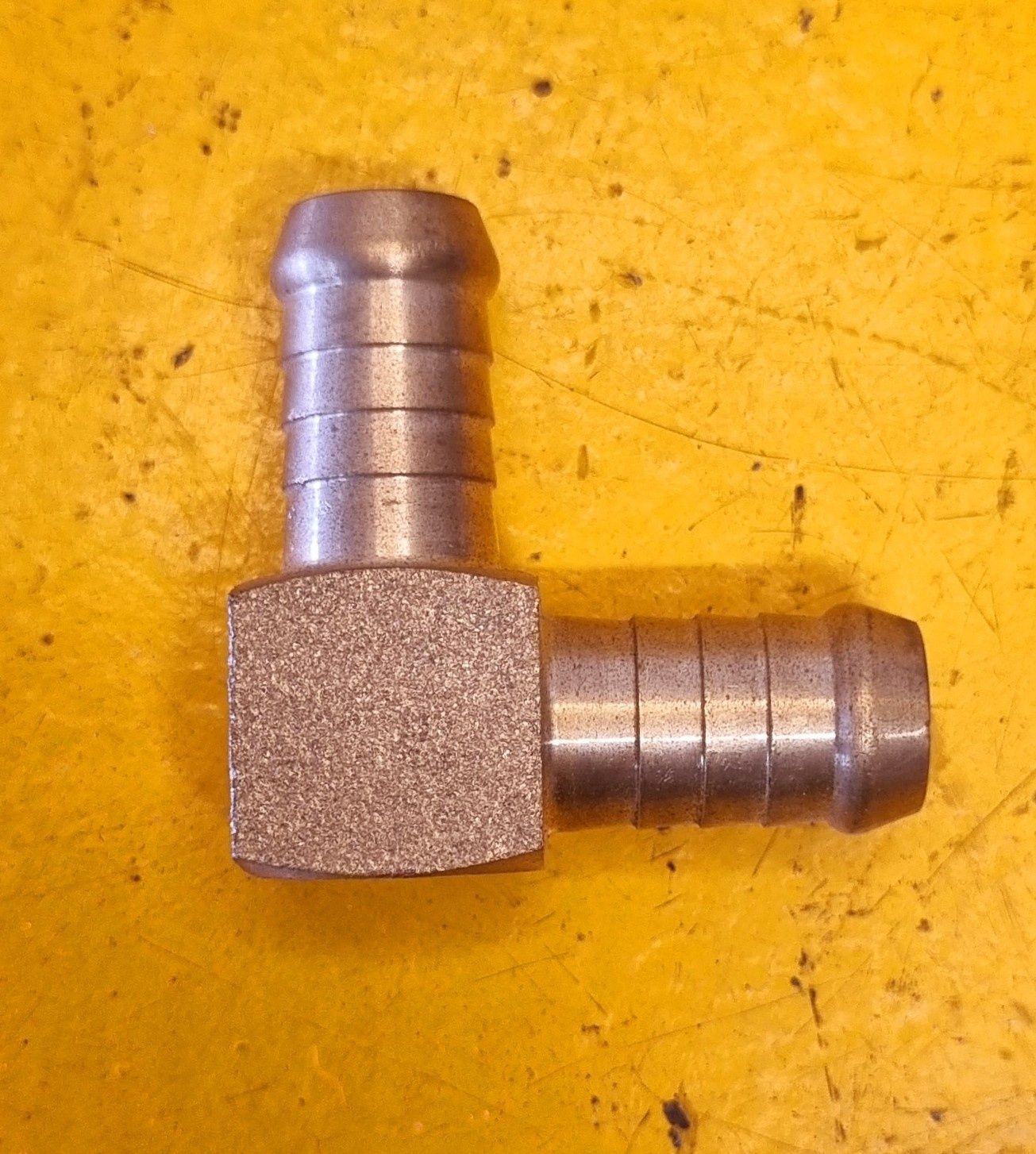 BRASS AIRLINE ELBOW 1/2 HOSE