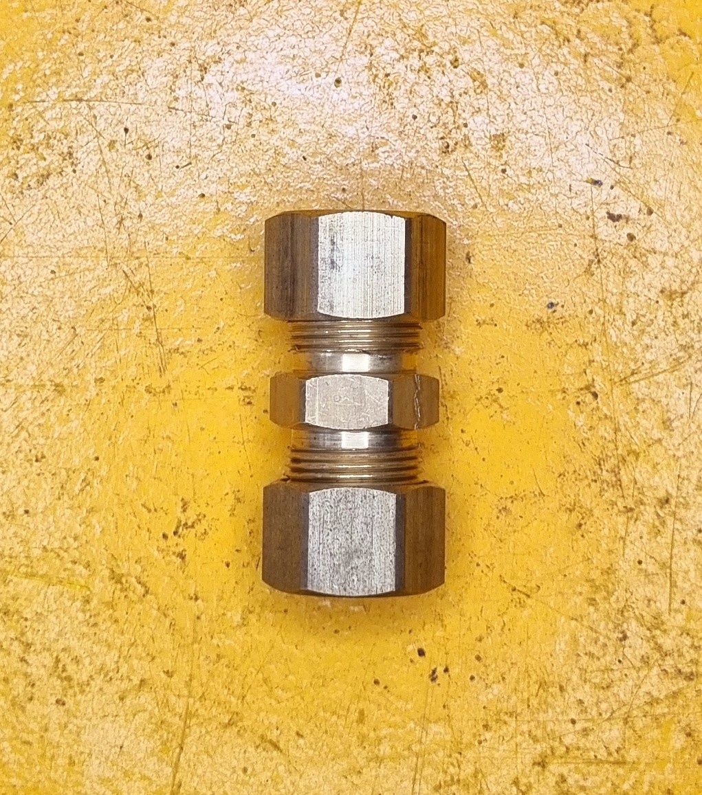 BRASS COMP. DOUBLE UNION 10MM