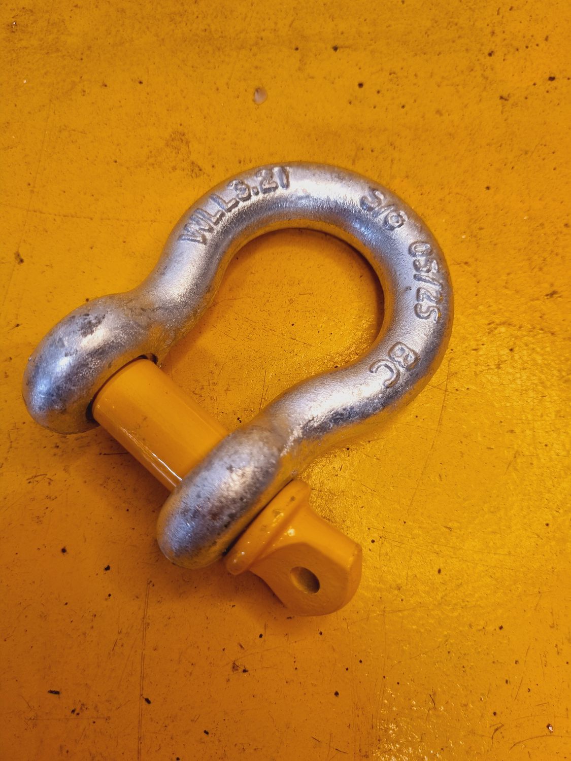 SHACKLE BOW 16MM 3.25 TON B2063