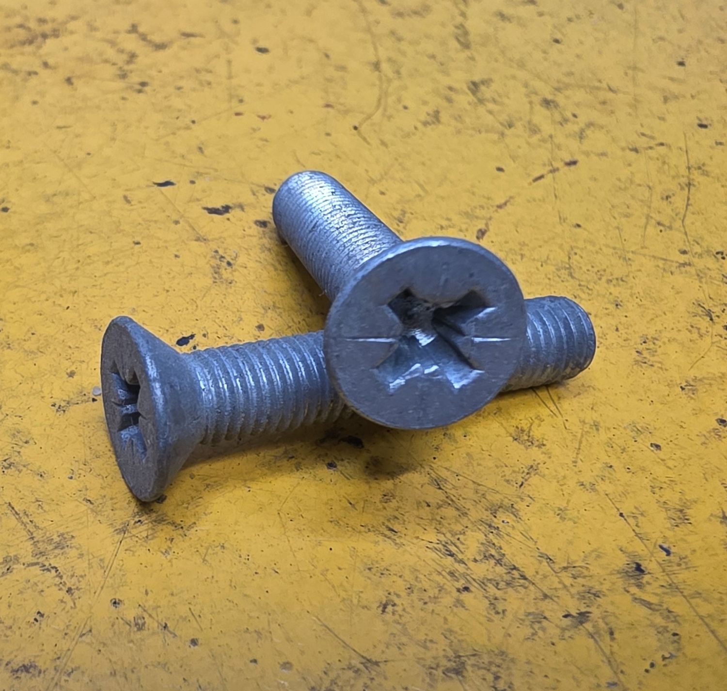 SCREW 1/4X1 UNF CSK POZI ZINC