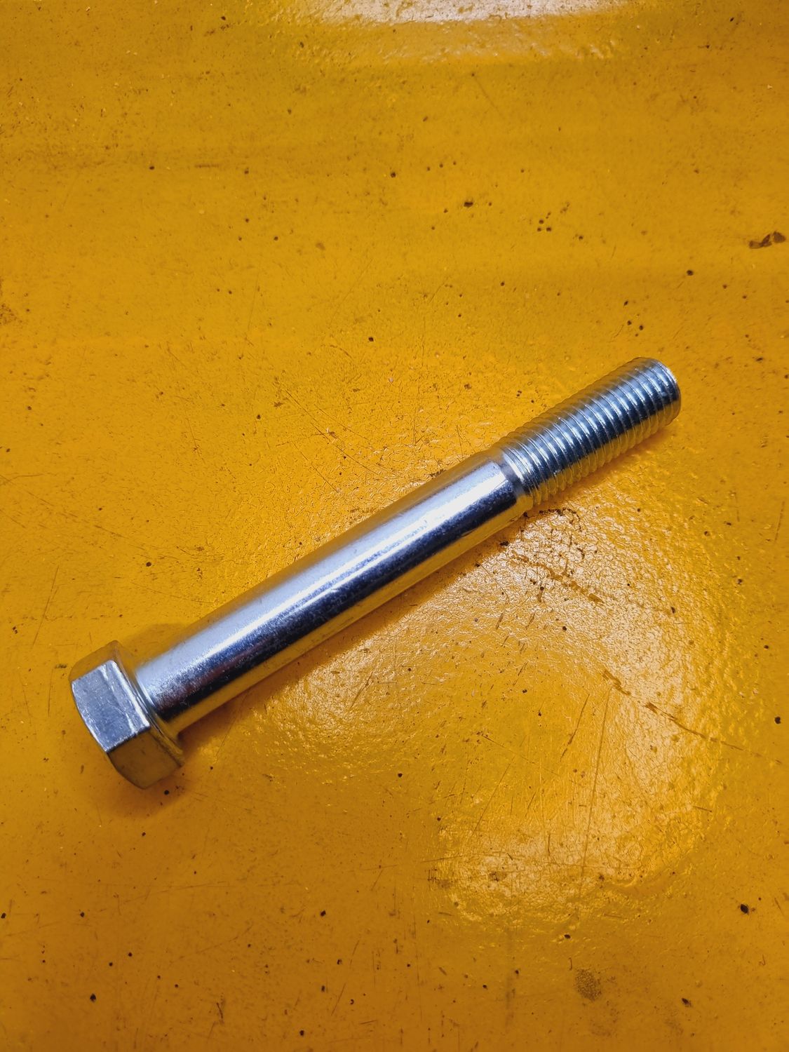 BOLT M16X120 2.0 STD ZINC 8.8