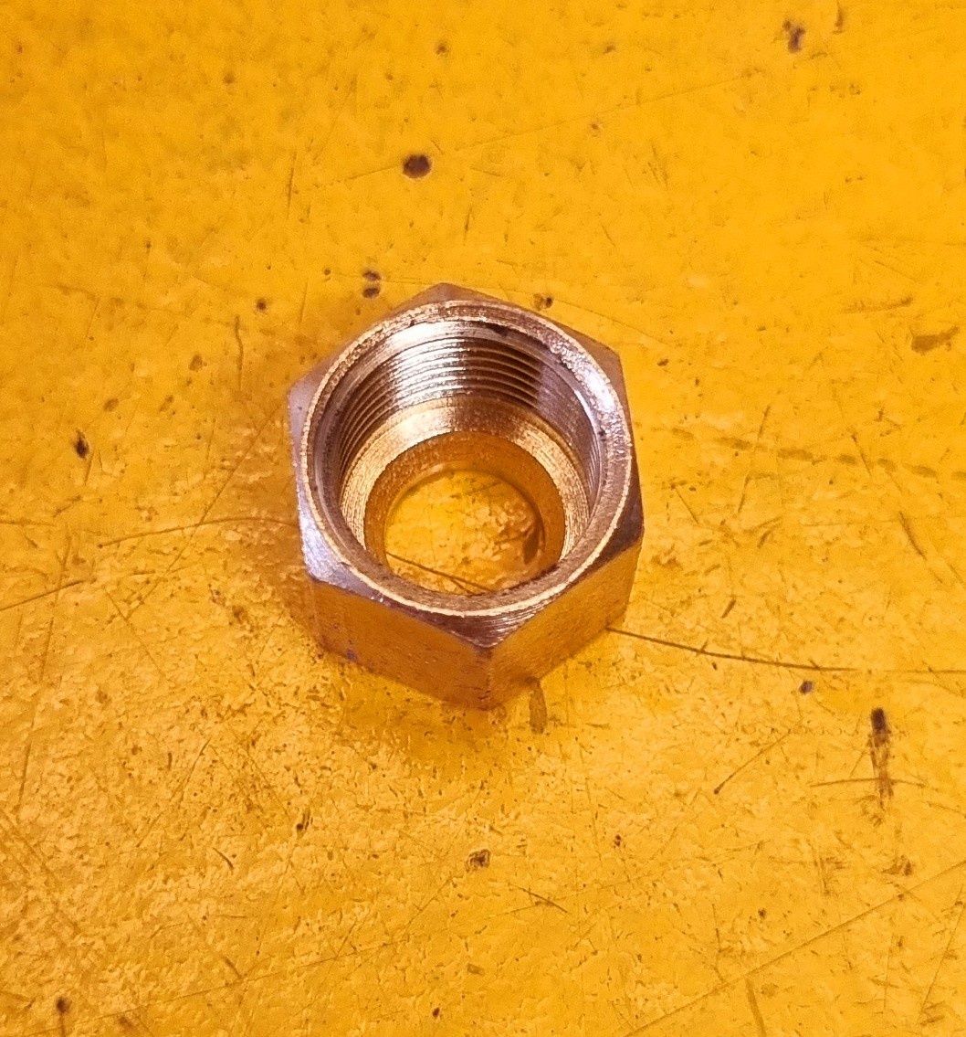 BRASS COMP NUT 1/4 TUBE X 7/16 UNS