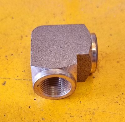 BRASS 90 DEG FEMALE ELBOW 3/8 BSP