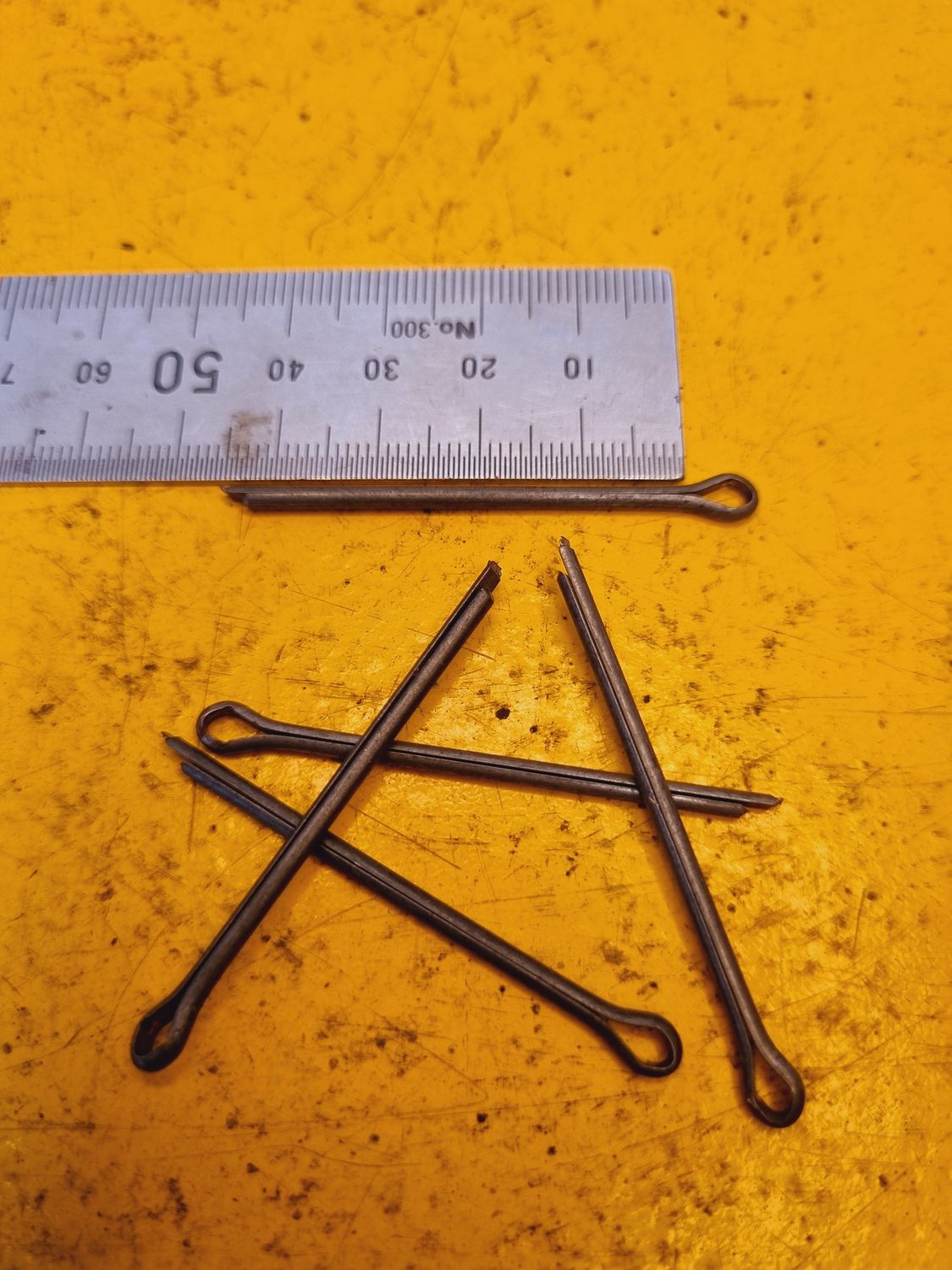 COTTER PIN 2.5X40 STEEL