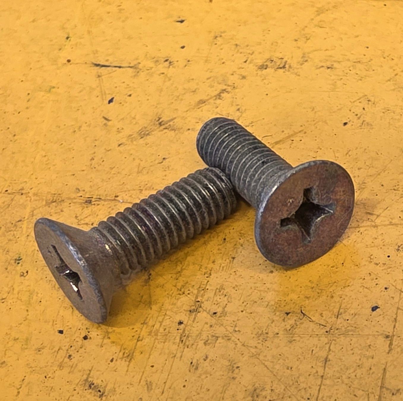 SCREW M6X16 MACHINE CSK POZI FLATHEAD YZ