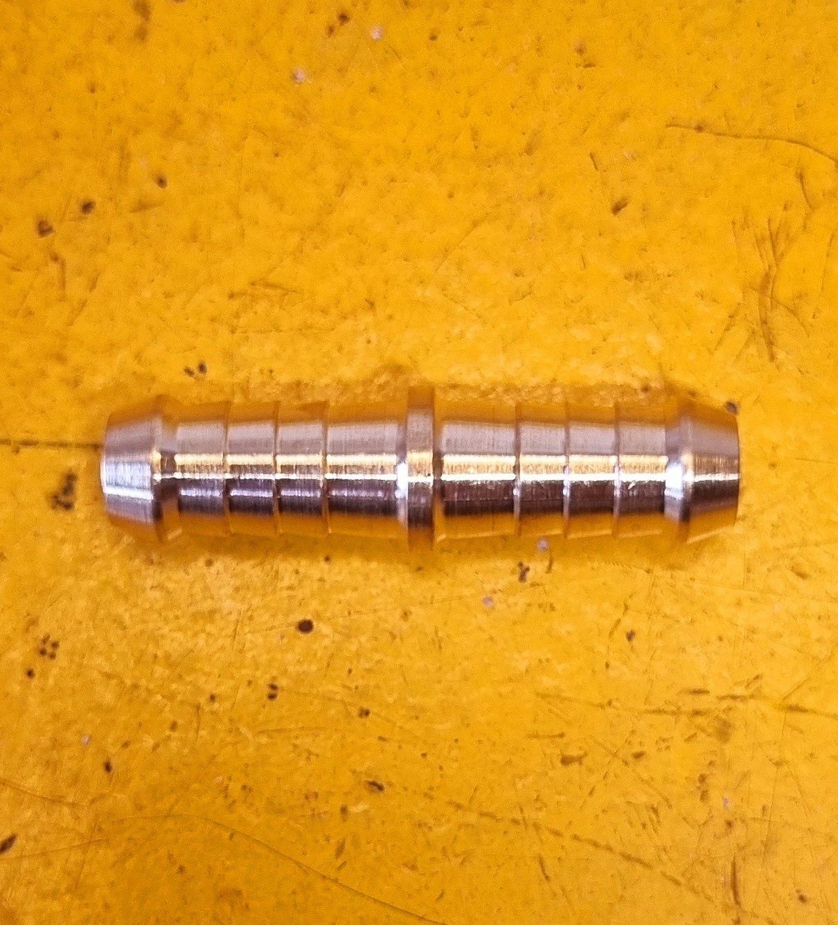 BRASS AIRLINE JOINER 5/16 HOSE