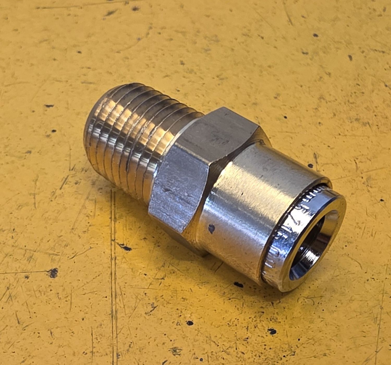 BRASS FFM3 MALE CONNECT M8X1/4 NPT