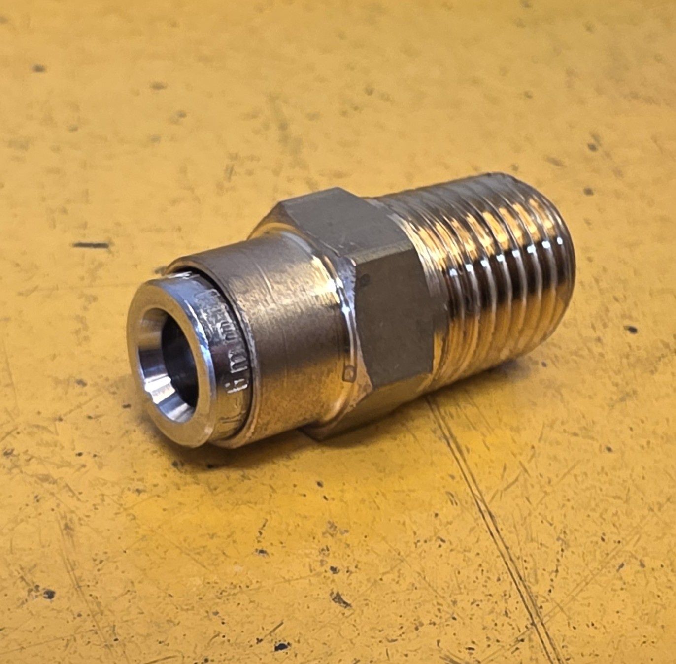 BRASS FFM3 TUBE MALE CONNECT M6X1/4NPT