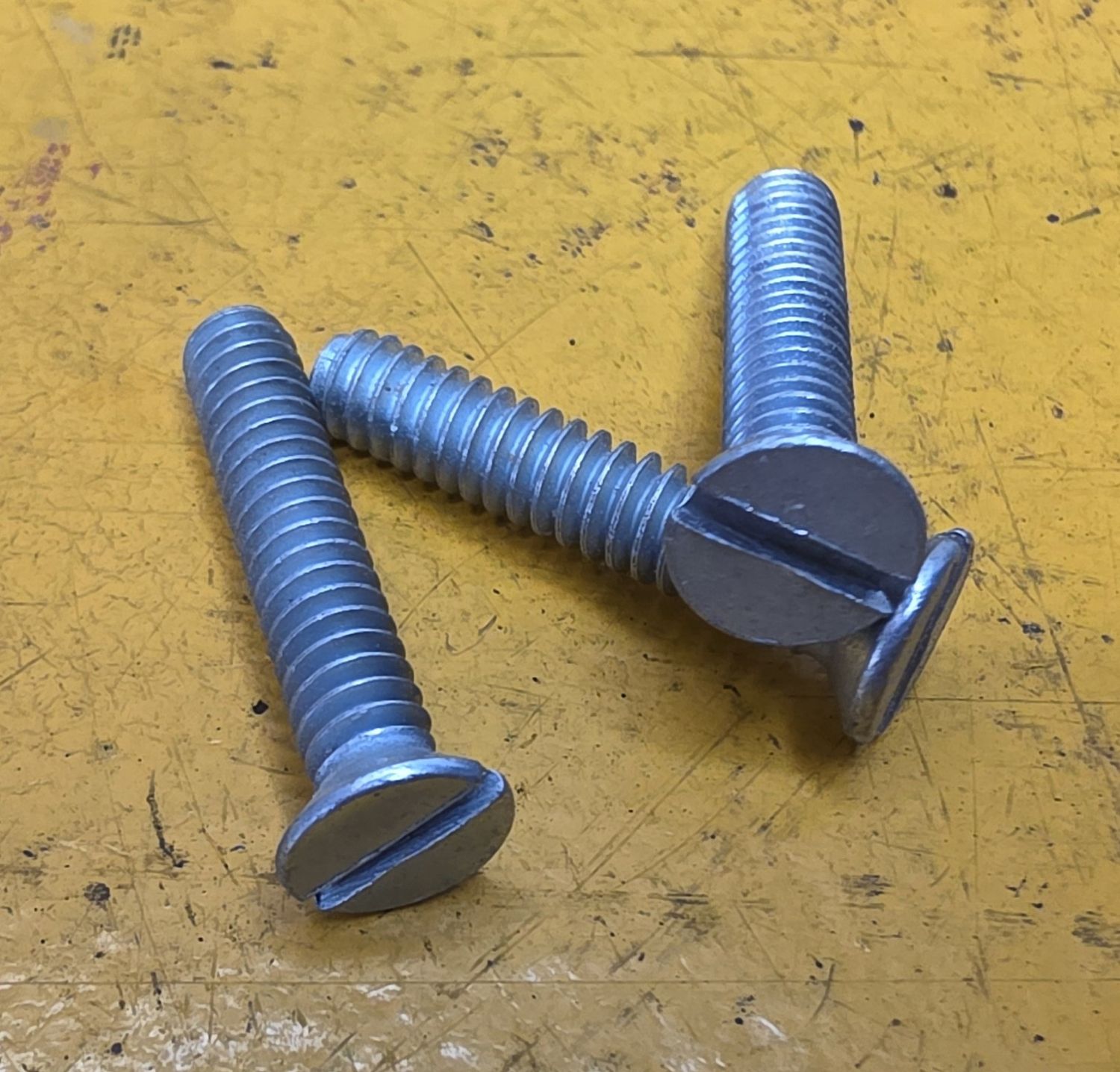 SCREW MACHINE 3/16X1 UNC CSK SLOTTED ZINC