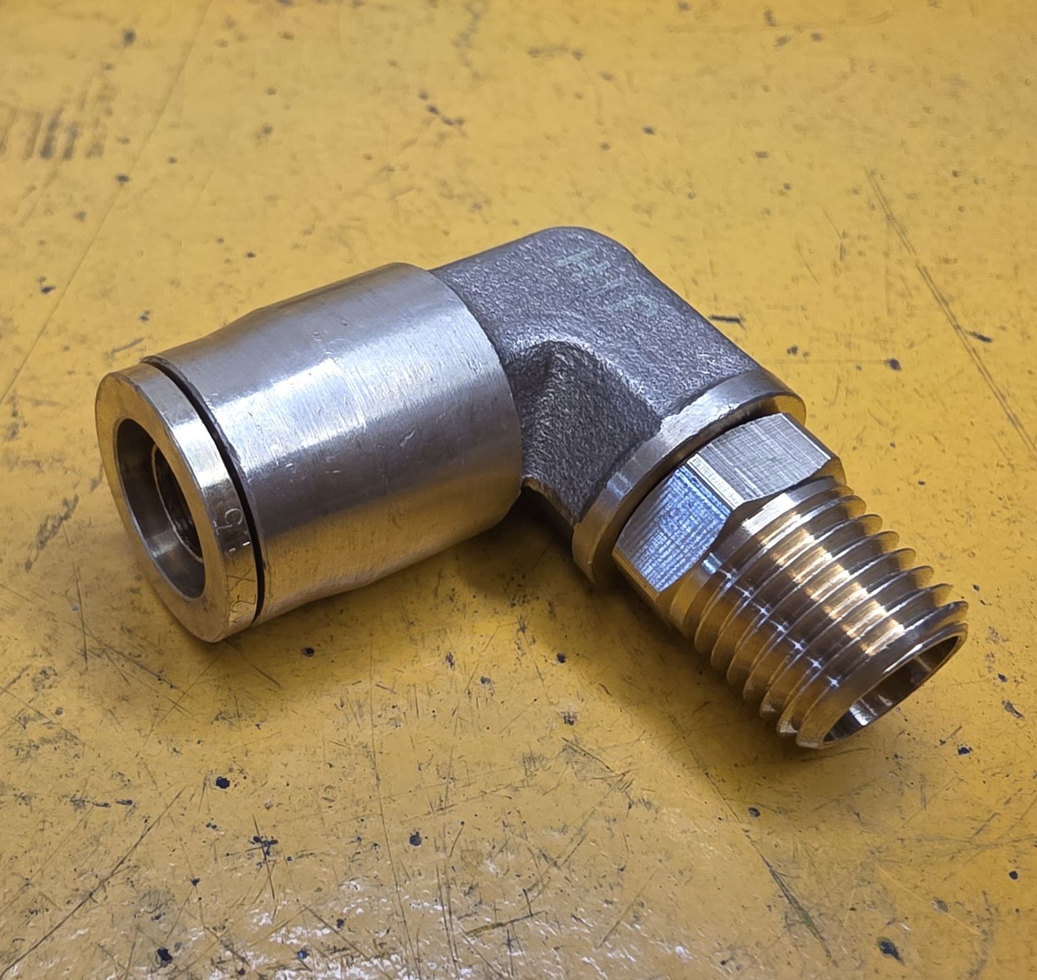 BRASS FFM5 ELBOW SWIVEL 12MMX1/4 NPT