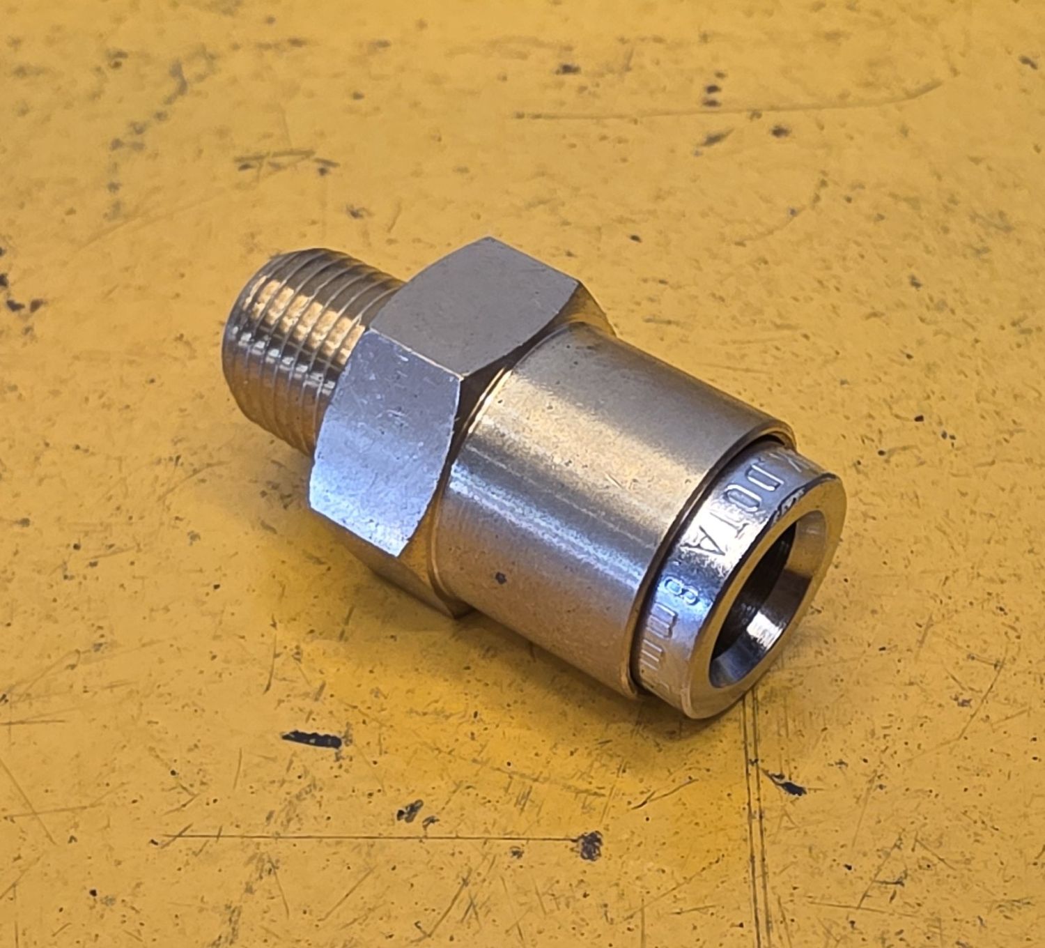 BRASS FFM3 MALE CONNECT M8X1/8NPT