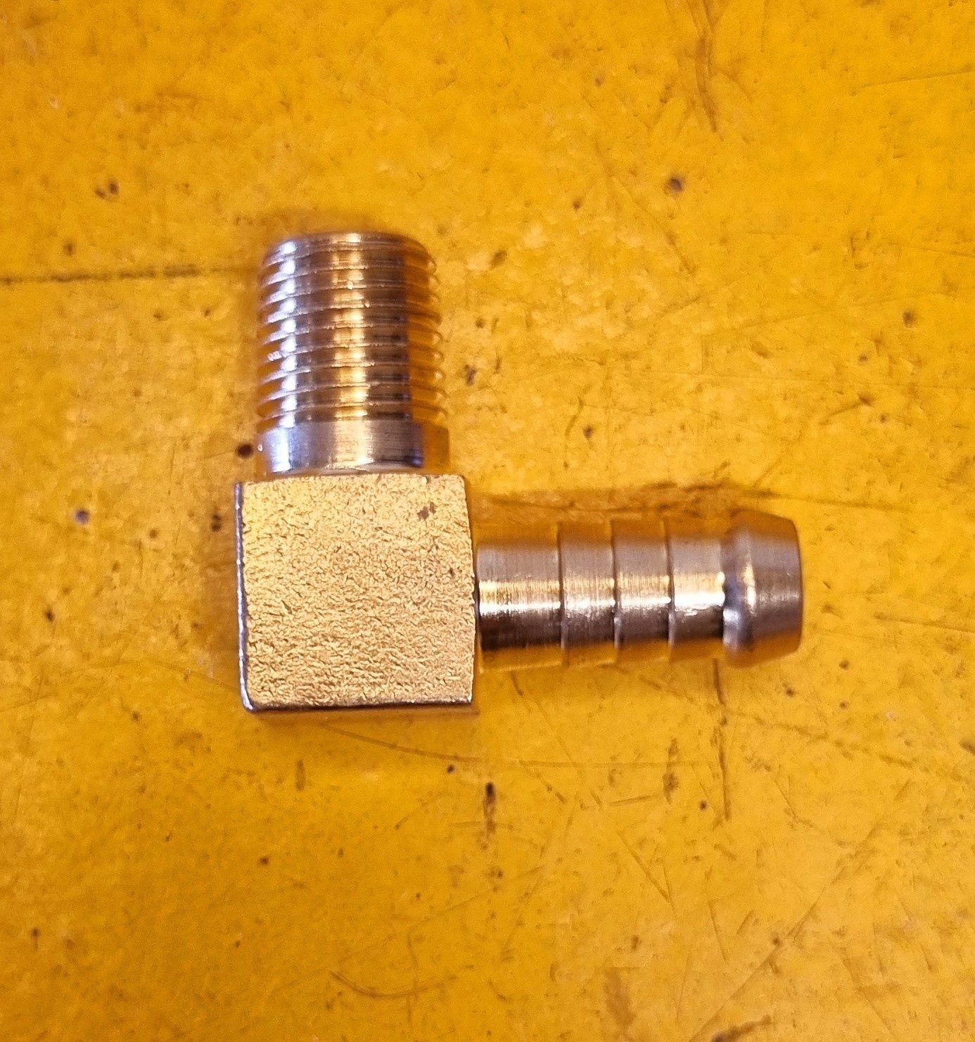 BRASS AIRLINE MALE ELBOW 3/8 HOSE X 3/8 BSP