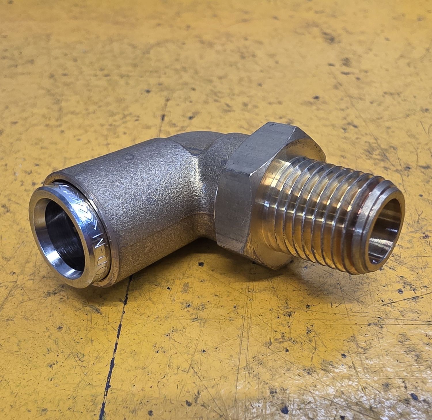 BRASS FFM5 ELBOW SWIVEL 10MMX3/8 NPT