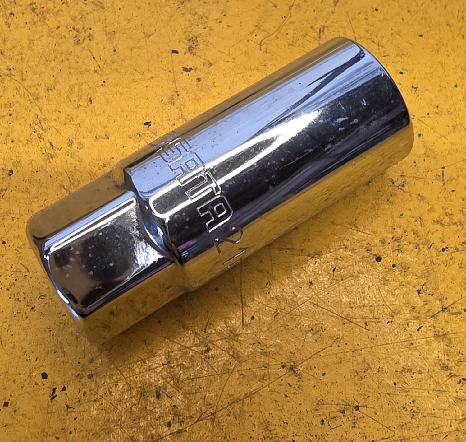 SOCKET 21X1/2DR DEEP SPARK PLUG 6PT