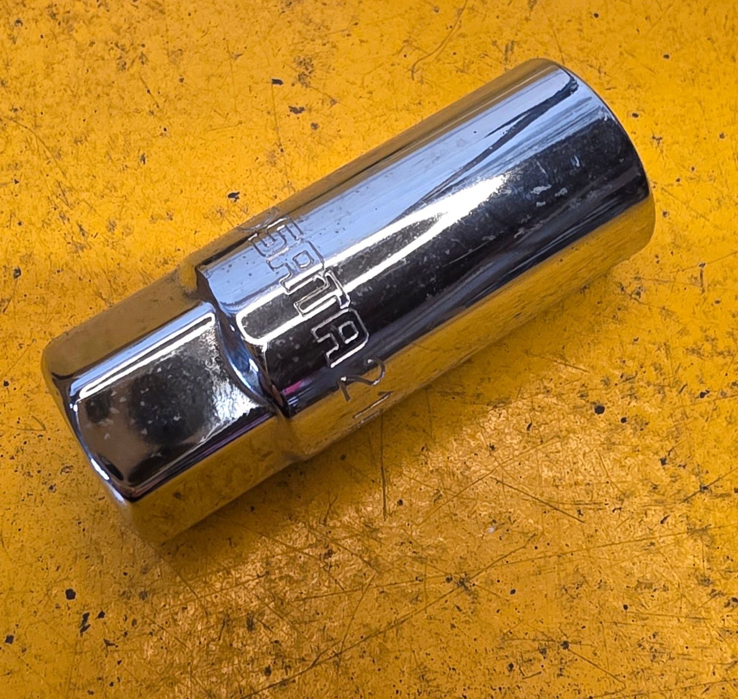 SPARK PLUG SOCKET 21MM X 1/2 DR 6PT