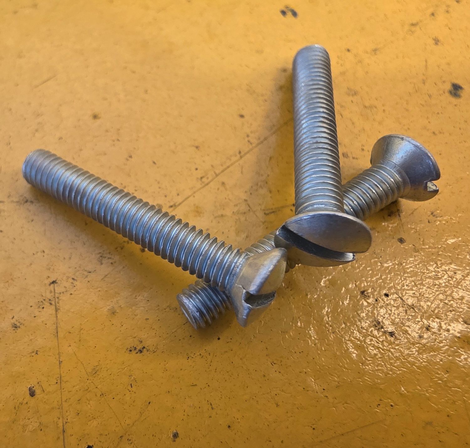 SCREW M4X25 CSK SLOT RAISED HEAD ZINC