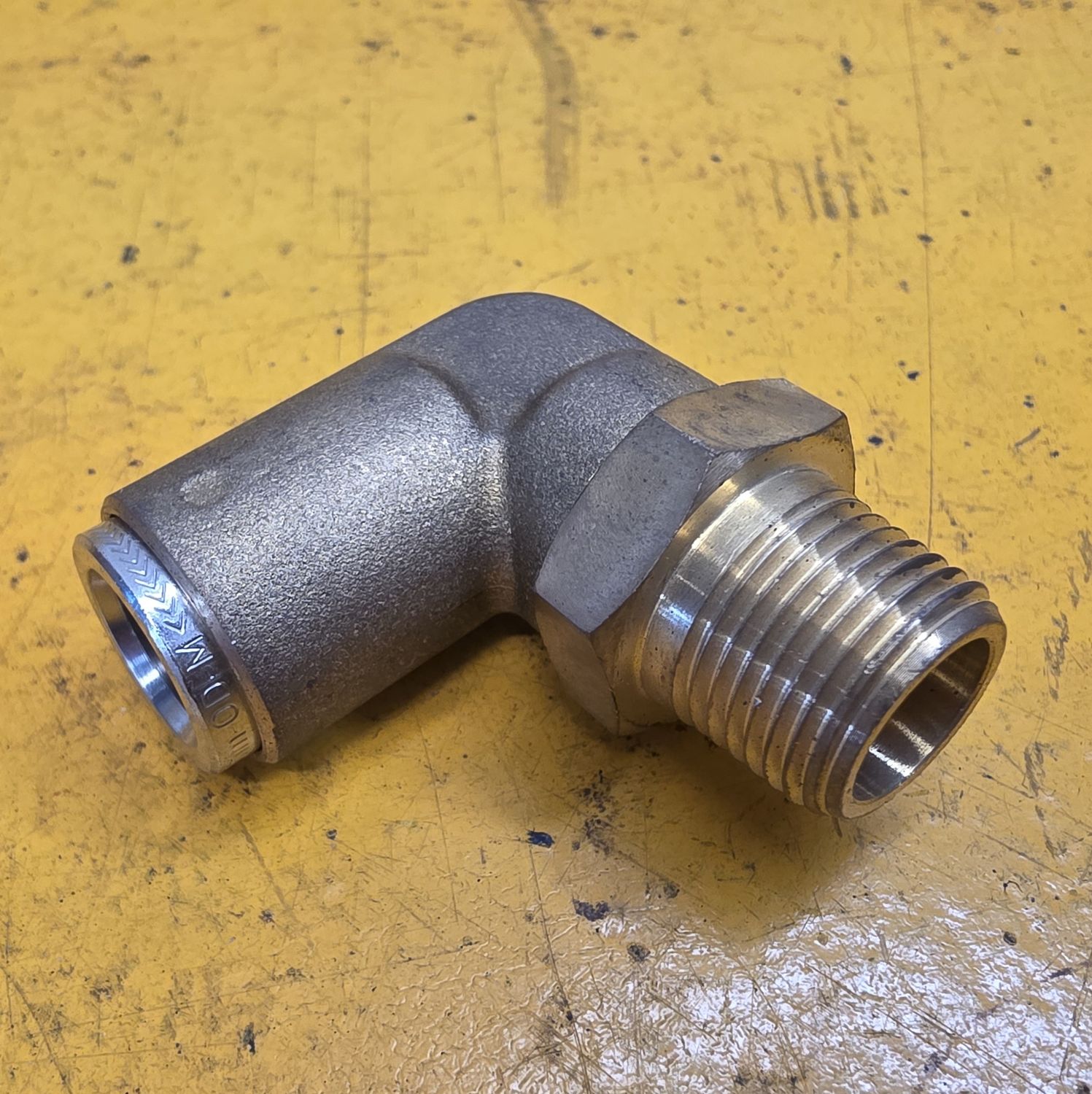 BRASS FFM5 ELBOW SWIVEL 12MMX3/8 NPT