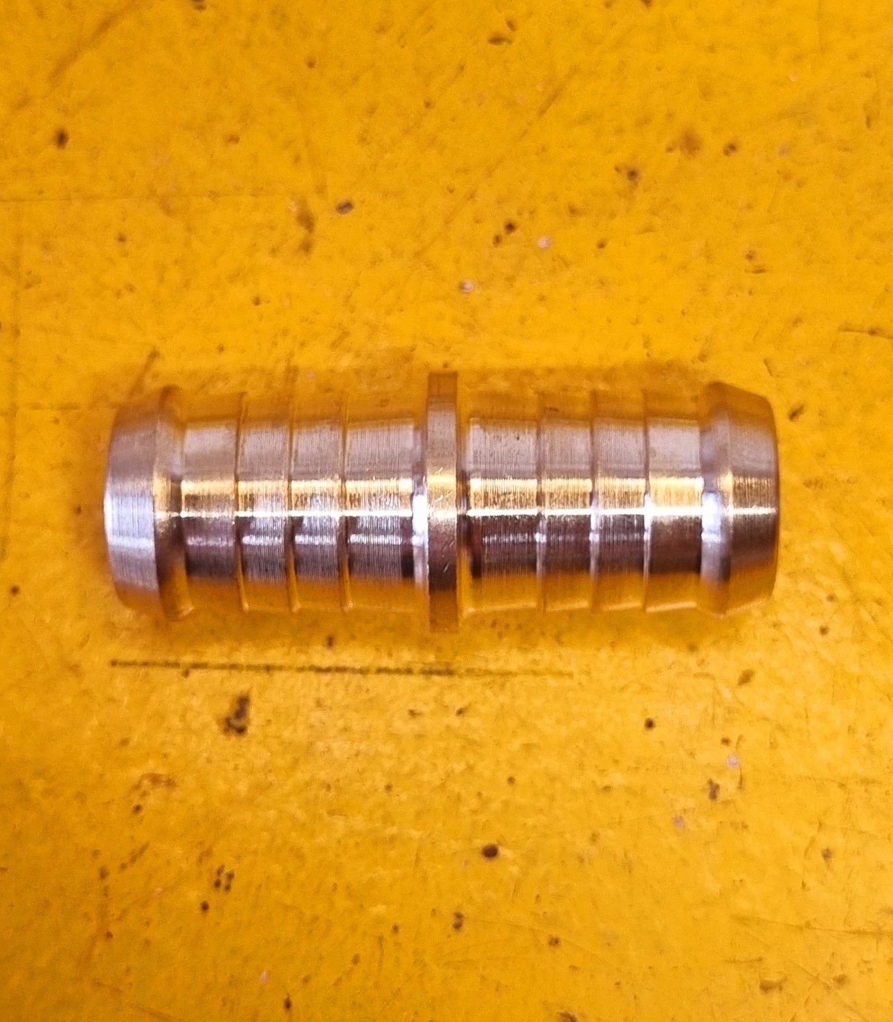 BRASS AIRLINE JOINER 1/2 HOSE