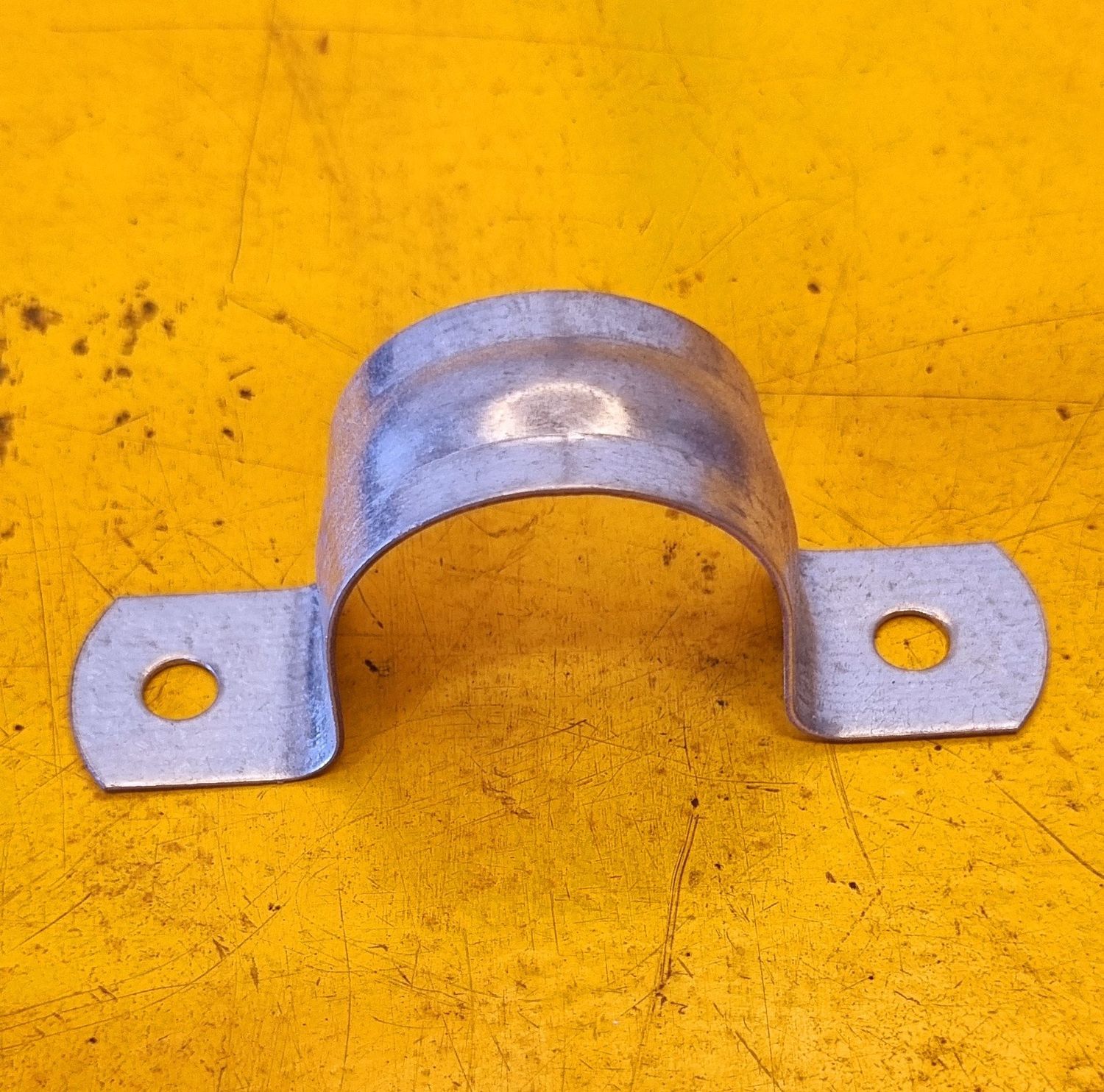 PIPE SADDLE  32MM GALV