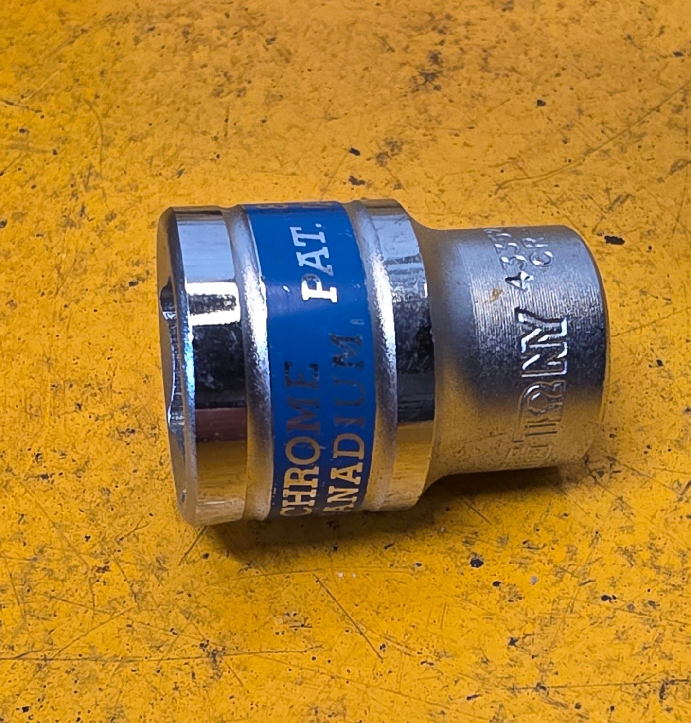 SOCKET 22MM X 1/2 DR REGULAR 6PT (KING TONY)