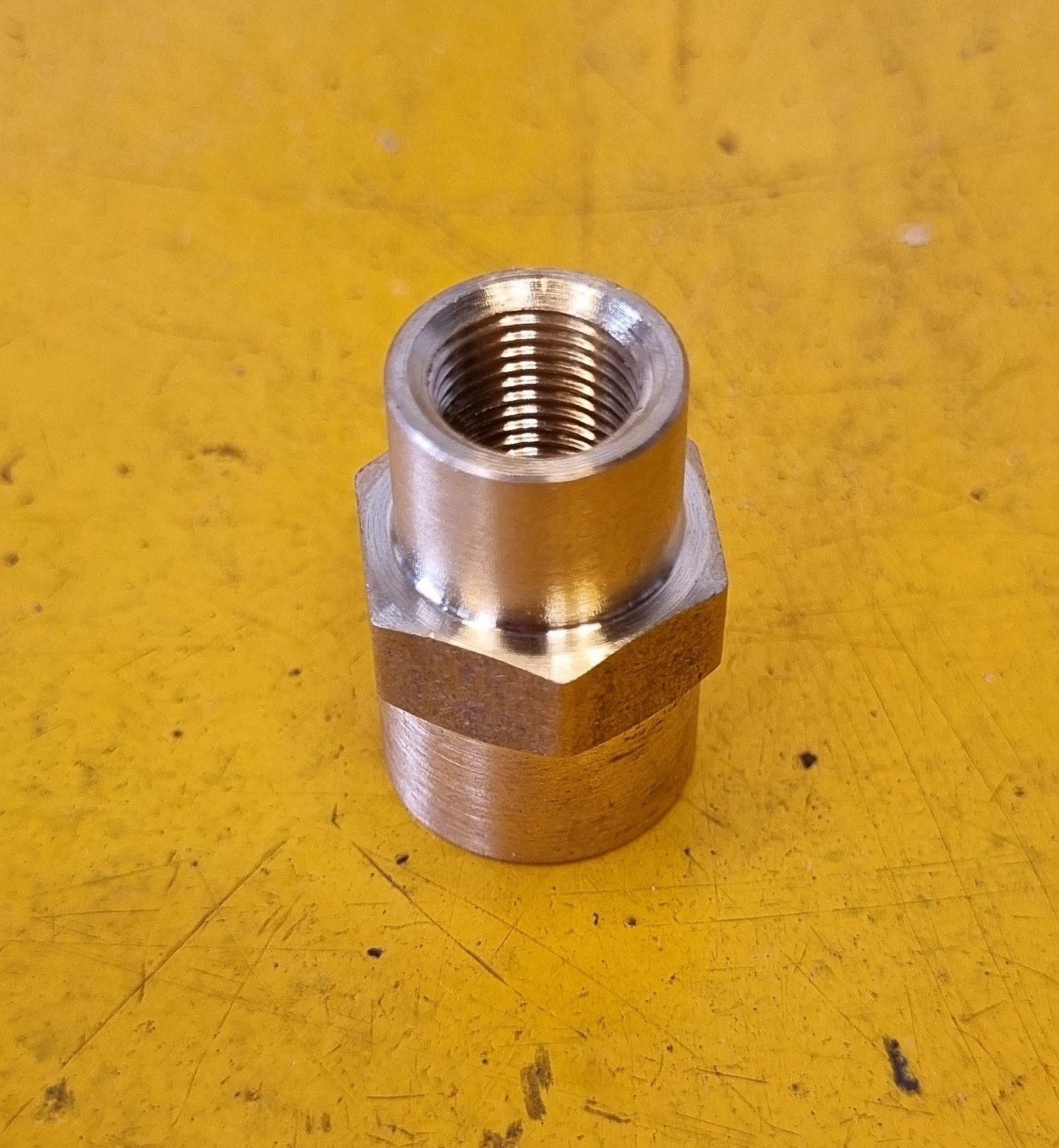BRASS FEMALE REDUCING BUSH 1/4 X 1/8 BSP
