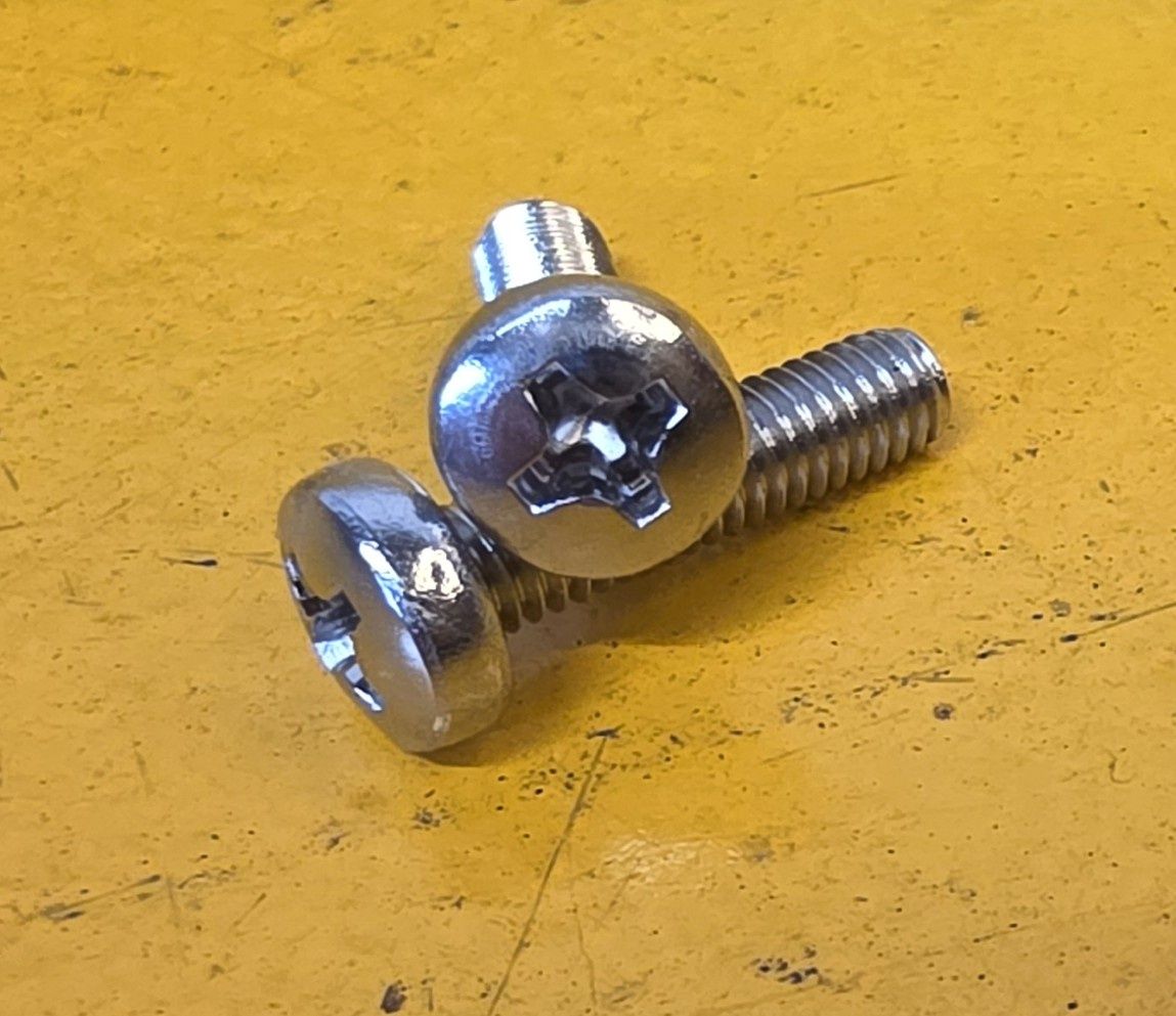 SCREW M4X16 PAN PHILLIPS SS304