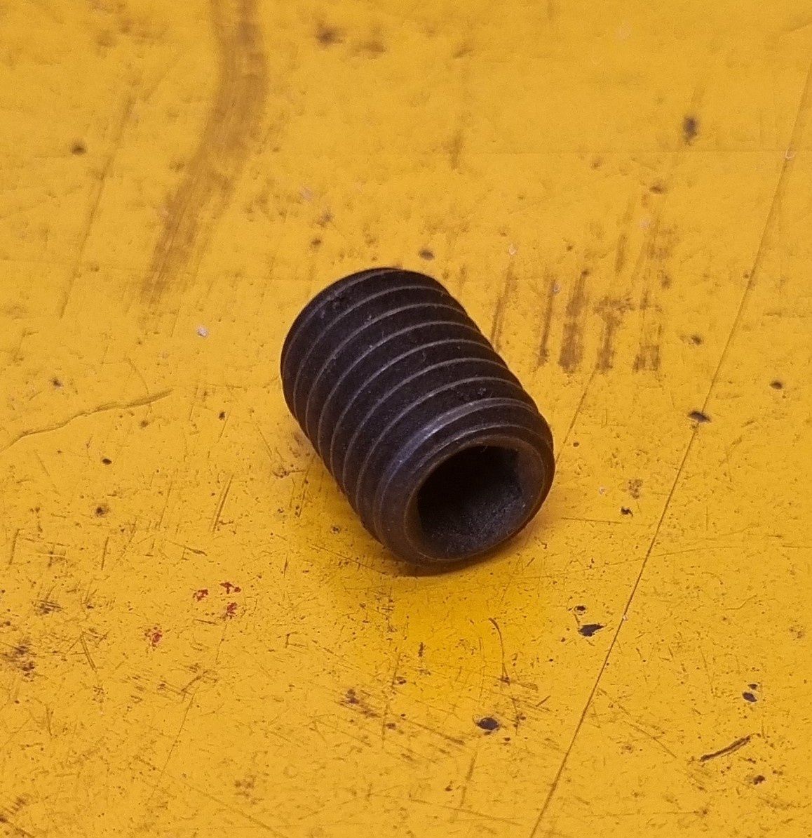GRUB SCREW M12X16