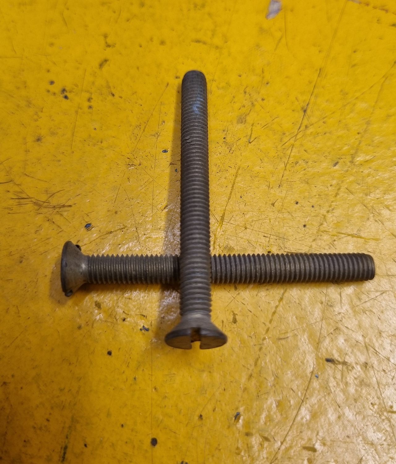 SCREW M5X50 MACHINE CSK SLOT BRASS