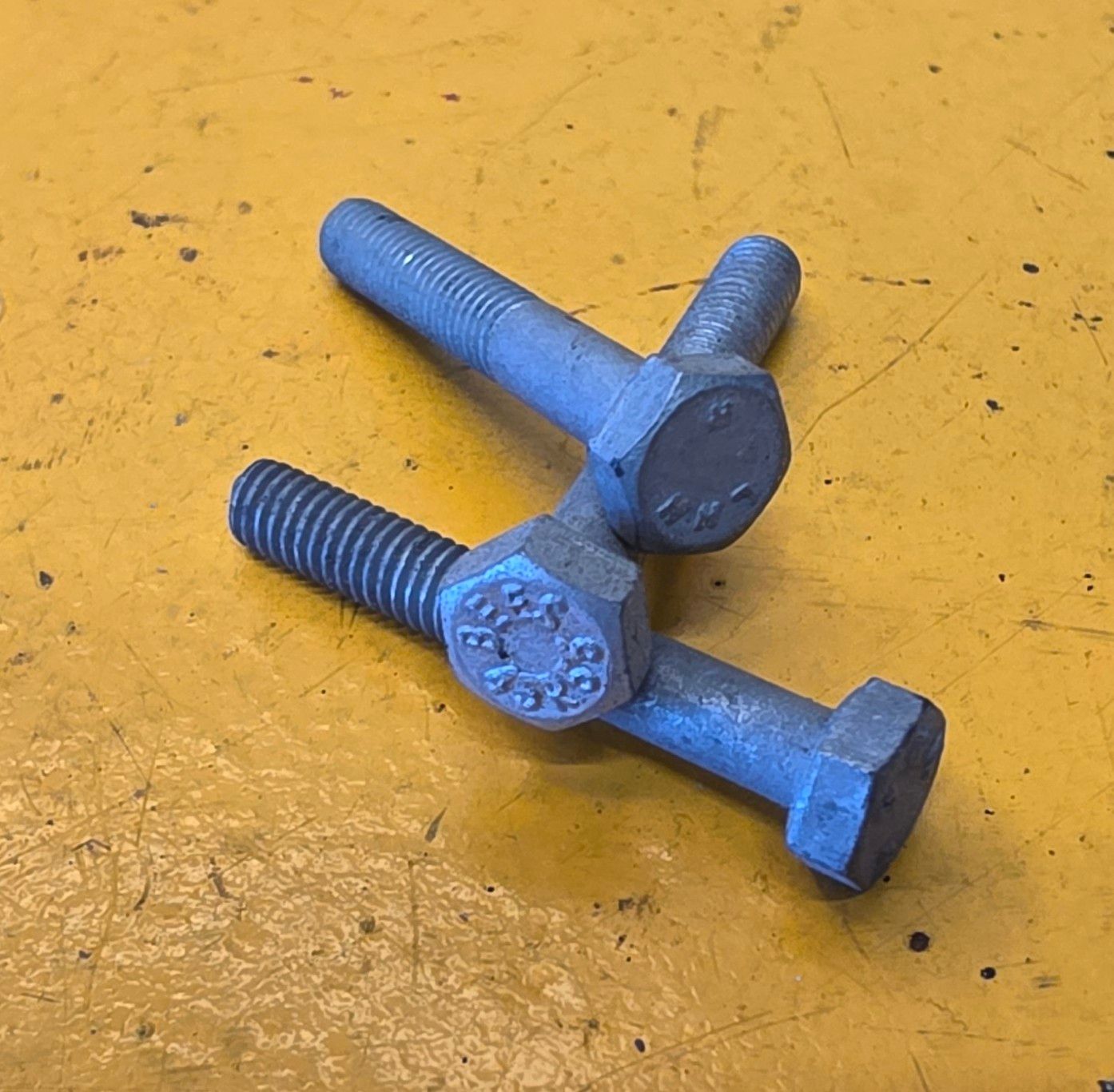 BOLT 3/16X1.1/4 UNF ZINC BRITISH MADE