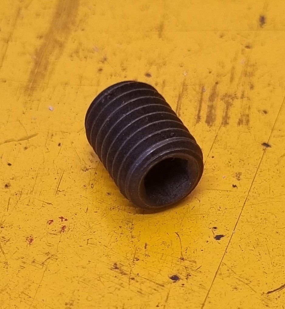 GRUB SCREW M8X12 BLK